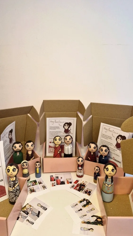 Different peg doll sizes bring a family's natural proportions to life